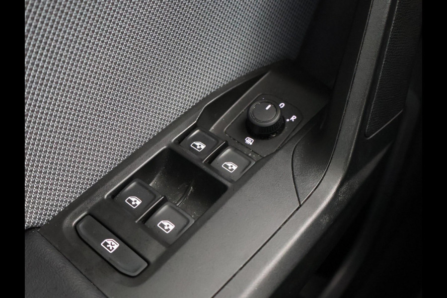 Seat Leon 1.0 TSI STYLE INTENSE + WEGKL. TREKHAAK | VIRTUAL COCKPIT | CAMERA | STOELVERW. | NAVIGATIE | CARPLAY