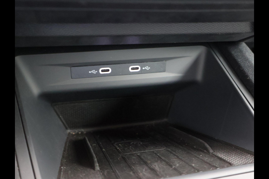 Seat Leon 1.0 TSI STYLE INTENSE + WEGKL. TREKHAAK | VIRTUAL COCKPIT | CAMERA | STOELVERW. | NAVIGATIE | CARPLAY