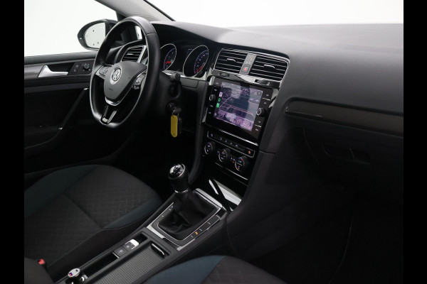 Volkswagen Golf 1.5 TSI 130 PK IQ.DRIVE + LED | TREKHAAK | CAMERA | APPLE CARPLAY | DAB