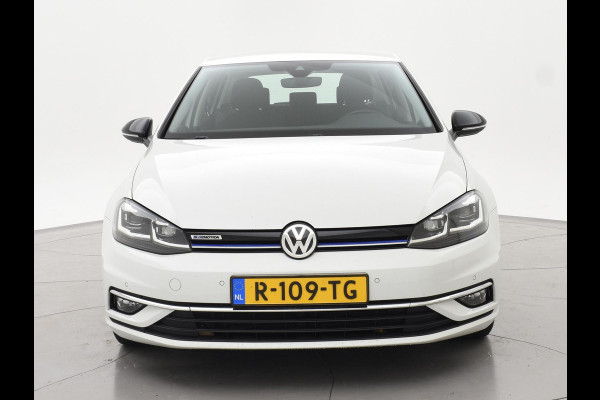 Volkswagen Golf 1.5 TSI 130 PK IQ.DRIVE + LED | TREKHAAK | CAMERA | APPLE CARPLAY | DAB