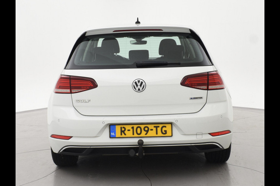 Volkswagen Golf 1.5 TSI 130 PK IQ.DRIVE + LED | TREKHAAK | CAMERA | APPLE CARPLAY | DAB