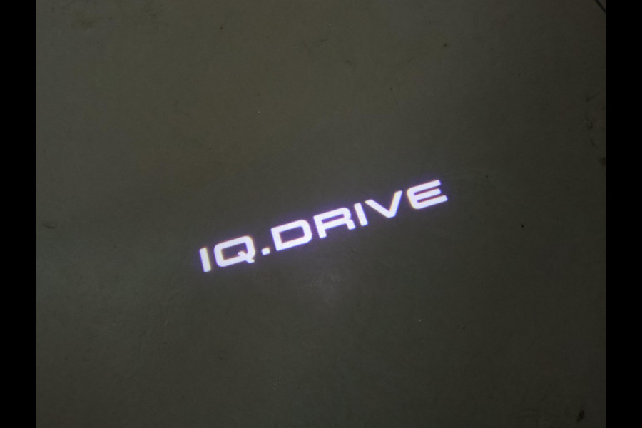 Volkswagen Golf 1.5 TSI 130 PK IQ.DRIVE + LED | TREKHAAK | CAMERA | APPLE CARPLAY | DAB