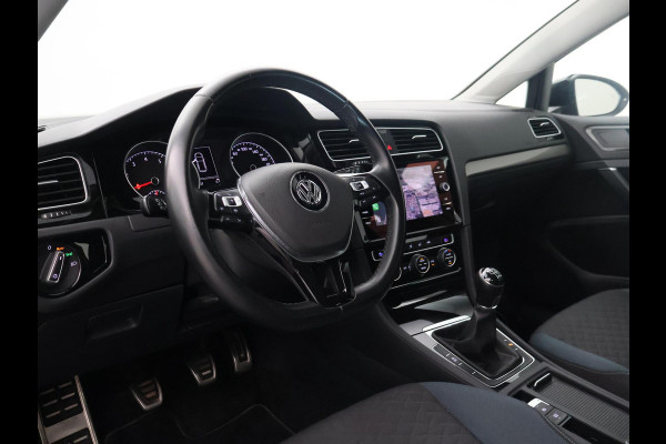 Volkswagen Golf 1.5 TSI 130 PK IQ.DRIVE + LED | TREKHAAK | CAMERA | APPLE CARPLAY | DAB