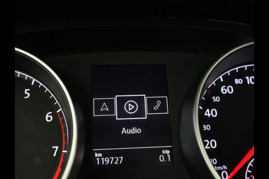 Volkswagen Golf 1.5 TSI 130 PK IQ.DRIVE + LED | TREKHAAK | CAMERA | APPLE CARPLAY | DAB