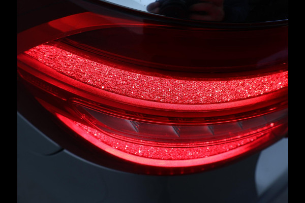 Mercedes-Benz E-Klasse Estate 220d 194 PK AUT9 AVANTGARDE + TREKHAAK Mercedes-Benz E-klasse Estate 220d 194 PK AUT9 + TRKEHAAK / SFEERVERLICHTING / SFEERVERLICHTING / APPLE CARPLAY / LED