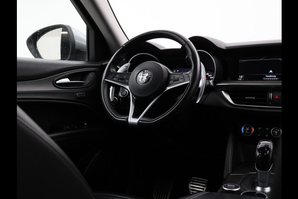 Alfa Romeo Stelvio 2.0T 280 PK AWD FIRST EDITION + 20 INCH | TREKHAAK | LEDER | STUURVERW. | STOELVERW. | CAMERA