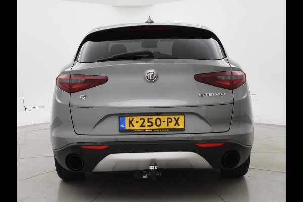 Alfa Romeo Stelvio 2.0T 280 PK AWD FIRST EDITION + 20 INCH | TREKHAAK | LEDER | STUURVERW. | STOELVERW. | CAMERA