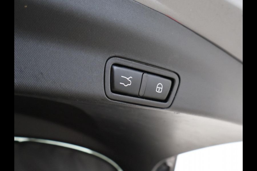 Alfa Romeo Stelvio 2.0T 280 PK AWD FIRST EDITION + 20 INCH | TREKHAAK | LEDER | STUURVERW. | STOELVERW. | CAMERA