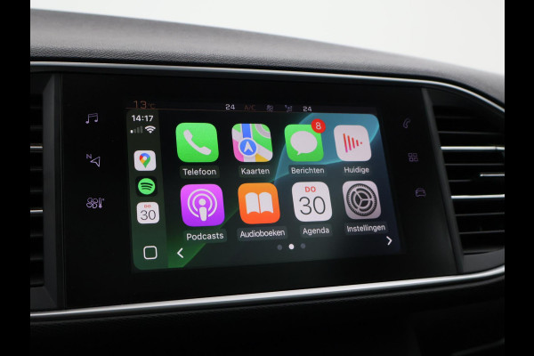 Peugeot 308 SW 1.5 BLUEHDI 130 PK PREMIUM *BTW* + TREKHAAK | PANORAMA | CAMERA | APPEL CARPLAY