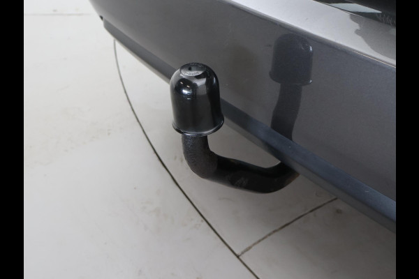 Peugeot 308 SW 1.5 BLUEHDI 130 PK PREMIUM *BTW* + TREKHAAK | PANORAMA | CAMERA | APPEL CARPLAY