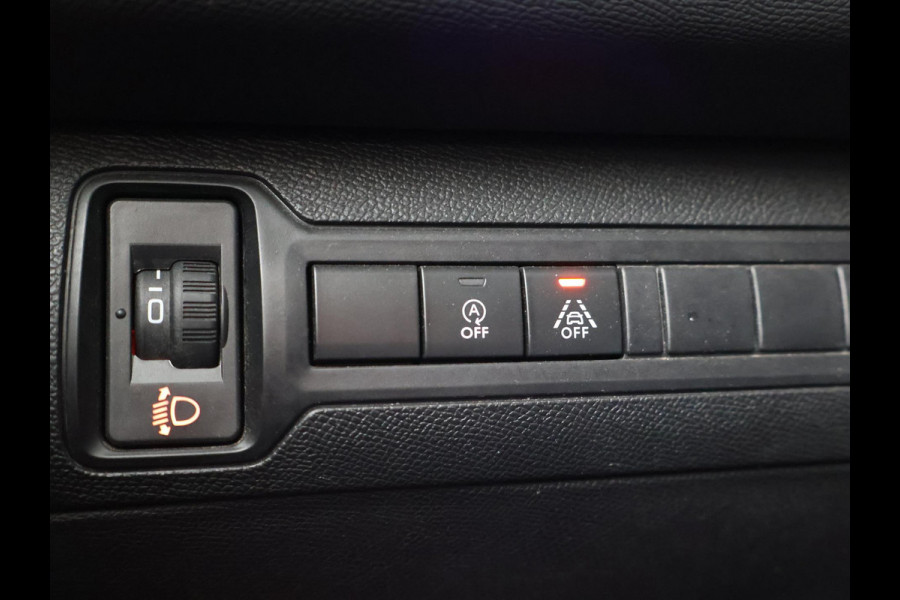 Peugeot 308 SW 1.5 BLUEHDI 130 PK PREMIUM *BTW* + TREKHAAK | PANORAMA | CAMERA | APPEL CARPLAY
