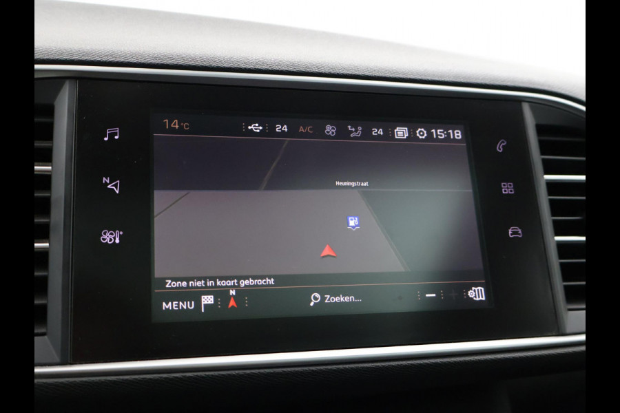 Peugeot 308 SW 1.5 BLUEHDI 130 PK PREMIUM *BTW* + TREKHAAK | PANORAMA | CAMERA | APPEL CARPLAY