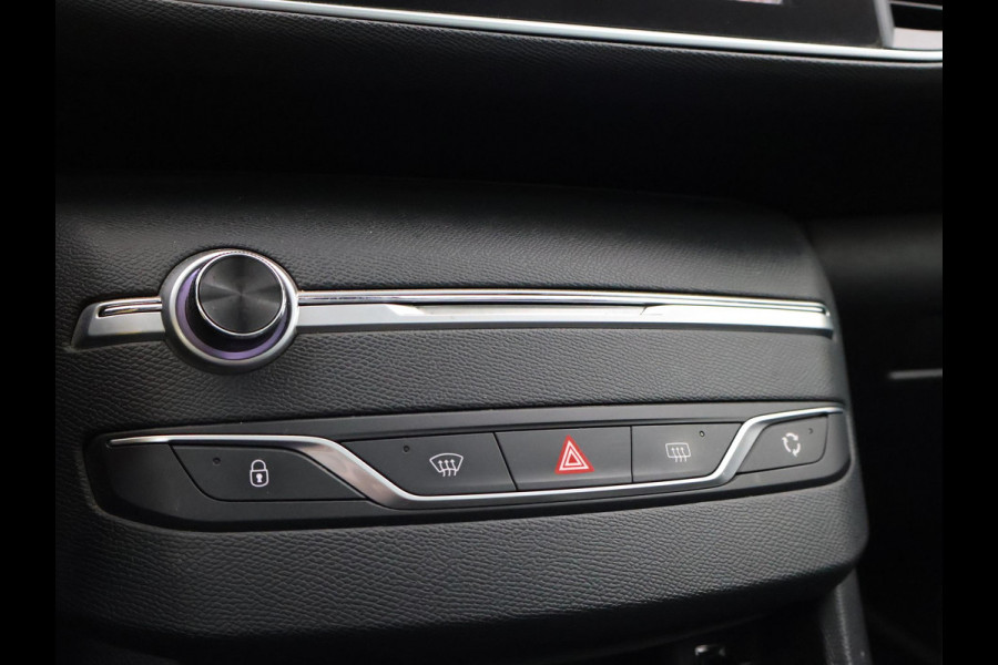 Peugeot 308 SW 1.5 BLUEHDI 130 PK PREMIUM *BTW* + TREKHAAK | PANORAMA | CAMERA | APPEL CARPLAY
