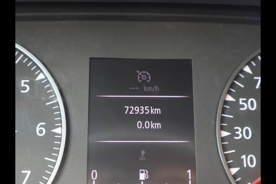 Renault Master T35 2.3 DCI 135 L2H2 COMFORT + APPLE CARPLAY | NAVIGATIE | CRUISE | DAB+