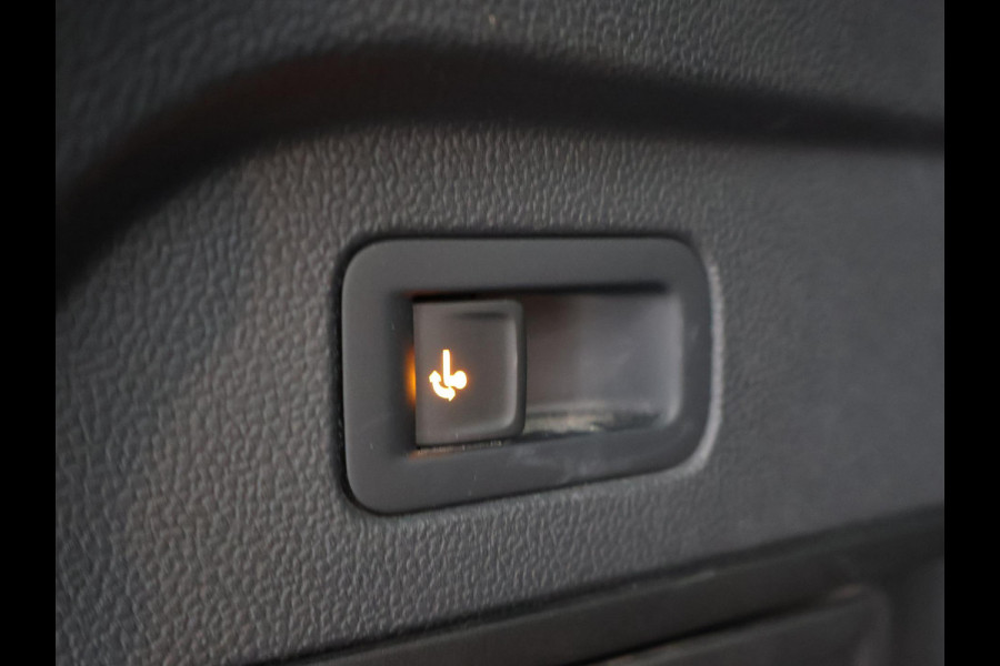 Volkswagen Tiguan Allspace 1.5 TSI R-LINE + PANORAMA | FIETSENDRAGER | TREKHAAK | MASSAGE | VIRTUAL COCKPIT | DAKDRAGERS