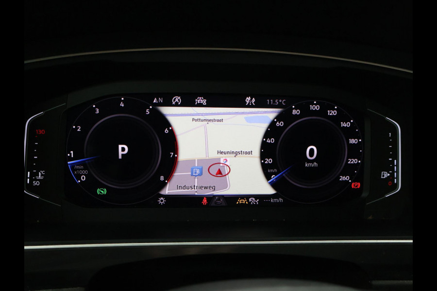 Volkswagen Tiguan Allspace 1.5 TSI R-LINE + PANORAMA | FIETSENDRAGER | TREKHAAK | MASSAGE | VIRTUAL COCKPIT | DAKDRAGERS