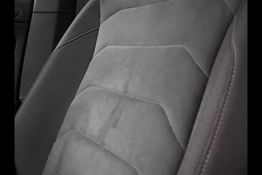 Volkswagen Tiguan Allspace 1.5 TSI R-LINE + PANORAMA | FIETSENDRAGER | TREKHAAK | MASSAGE | VIRTUAL COCKPIT | DAKDRAGERS