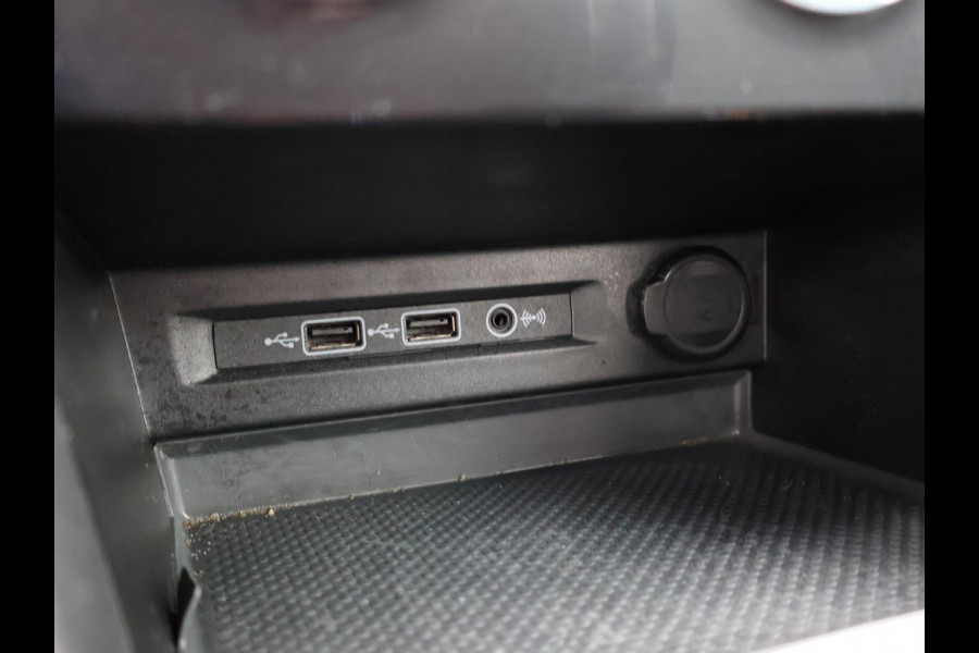 Volkswagen Tiguan Allspace 1.5 TSI R-LINE + PANORAMA | FIETSENDRAGER | TREKHAAK | MASSAGE | VIRTUAL COCKPIT | DAKDRAGERS