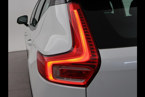 Volvo XC40 238 PK SINGLE MOTOR PLUS 69 kWh + ELEK. TREKHAAK | ACC | 19 INCH | CAMERA