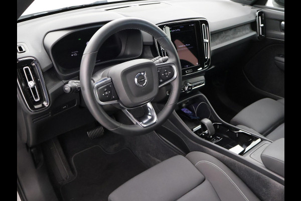 Volvo XC40 238 PK SINGLE MOTOR PLUS 69 kWh + ELEK. TREKHAAK | ACC | 19 INCH | CAMERA