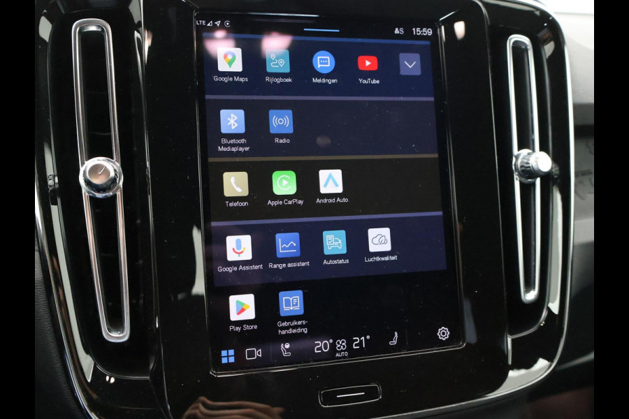 Volvo XC40 238 PK SINGLE MOTOR PLUS 69 kWh + ELEK. TREKHAAK | ACC | 19 INCH | CAMERA