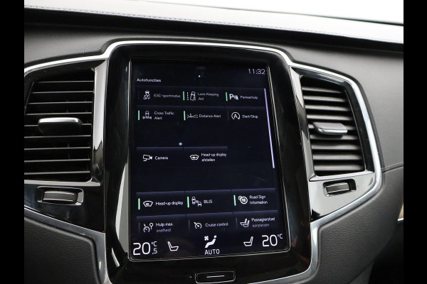 Volvo XC40 238 PK SINGLE MOTOR PLUS 69 kWh + ELEK. TREKHAAK | ACC | 19 INCH | CAMERA