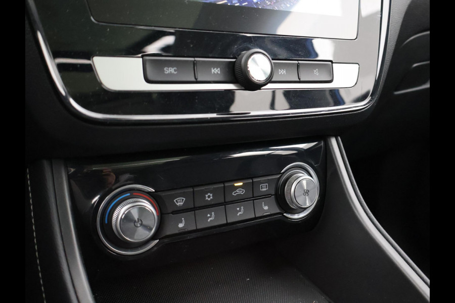 MG Mg Zs EV 45 kWh LUXURY + PANORAMA / LEDER / ADAPTIVE CRUISE / LED / CAMERA