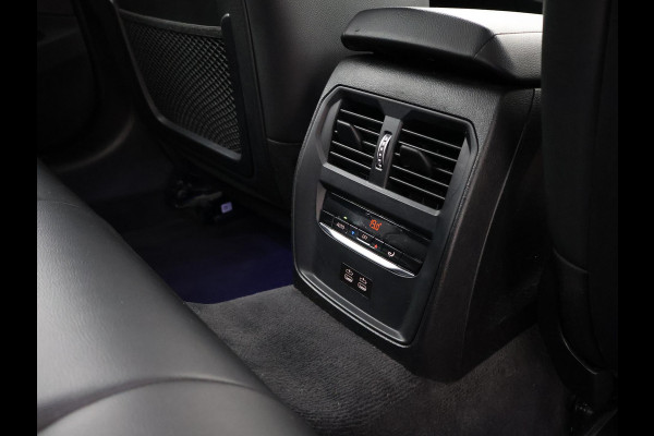 BMW 3 Serie Touring 318i AUT. M-SPORT DRAVITGRAU + SPORTSTOELEN | CAMERA | MEMORY | HIFI | SFEERVERLICHTING | CARPLAY