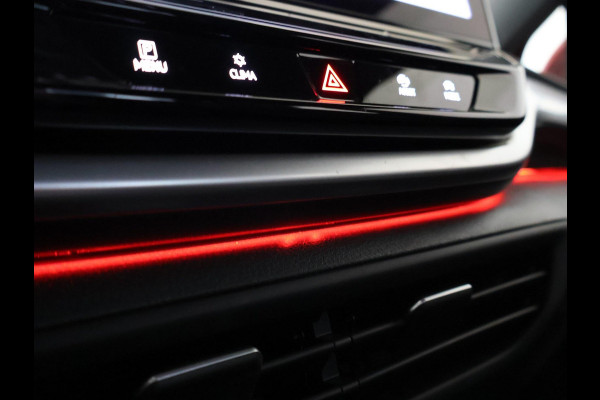 Volkswagen ID.5 PRO 77 kWh *KINGS RED* + STUUR/STOELVERWARMING | SFEERVERLICHTING | ORIG. NL