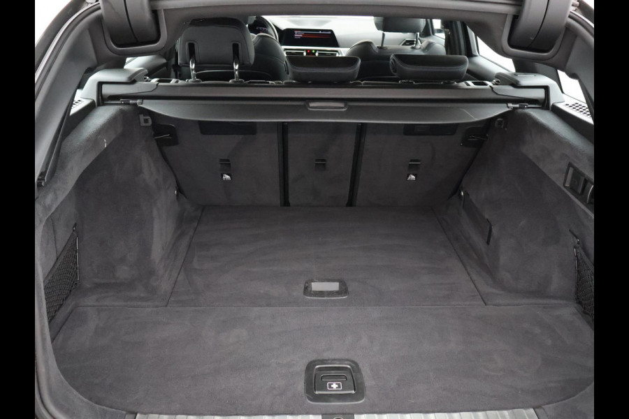 BMW 3 Serie Touring 318i AUT. M-SPORT DRAVITGRAU + SPORTSTOELEN | CAMERA | MEMORY | HIFI | SFEERVERLICHTING | CARPLAY