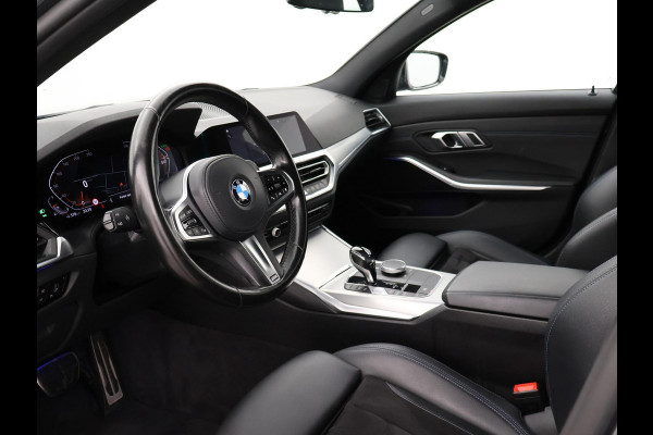 BMW 3 Serie Touring 318i AUT. M-SPORT DRAVITGRAU + SPORTSTOELEN | CAMERA | MEMORY | HIFI | SFEERVERLICHTING | CARPLAY