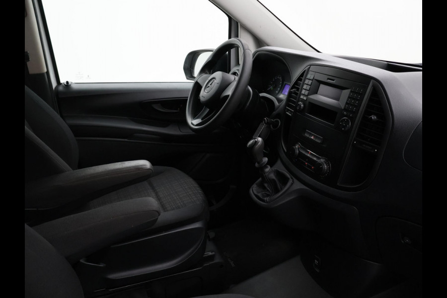 Mercedes-Benz Vito 111 CDI LANG BESTELAUTO VAN HET JAAR EDITIE + TREKHAAK / CRUISE / SIDEBARS
