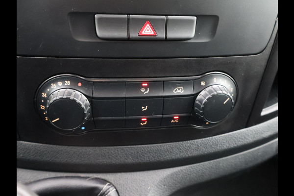Mercedes-Benz Vito 111 CDI LANG BESTELAUTO VAN HET JAAR EDITIE + TREKHAAK / CRUISE / SIDEBARS