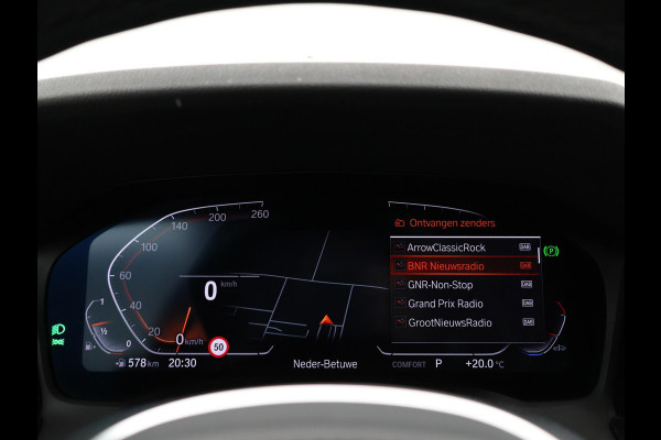 BMW 3 Serie Touring 318i AUT. M-SPORT DRAVITGRAU + SPORTSTOELEN | CAMERA | MEMORY | HIFI | SFEERVERLICHTING | CARPLAY