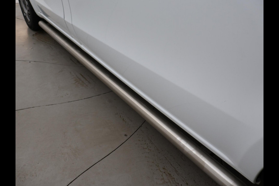 Mercedes-Benz Vito 111 CDI LANG BESTELAUTO VAN HET JAAR EDITIE + TREKHAAK / CRUISE / SIDEBARS