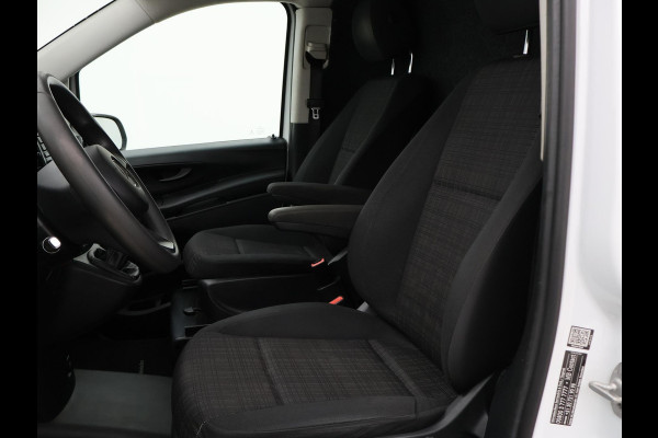 Mercedes-Benz Vito 111 CDI LANG BESTELAUTO VAN HET JAAR EDITIE + TREKHAAK / CRUISE / SIDEBARS