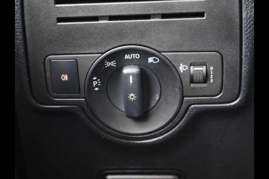 Mercedes-Benz Vito 111 CDI LANG BESTELAUTO VAN HET JAAR EDITIE + TREKHAAK / CRUISE / SIDEBARS