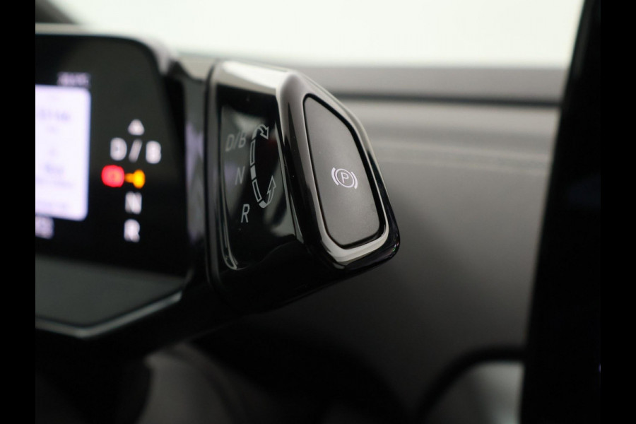 Volkswagen ID.5 PRO 77 kWh *KINGS RED* + STUUR/STOELVERWARMING | SFEERVERLICHTING | ORIG. NL