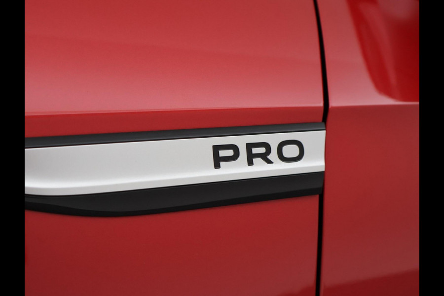 Volkswagen ID.5 PRO 77 kWh *KINGS RED* + STUUR/STOELVERWARMING | SFEERVERLICHTING | ORIG. NL