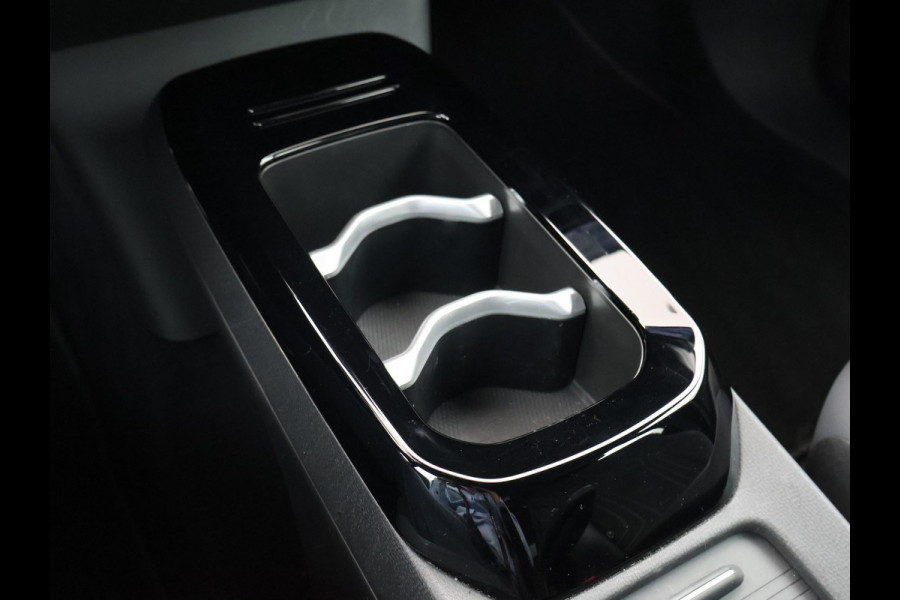 Volkswagen ID.5 PRO 77 kWh *KINGS RED* + STUUR/STOELVERWARMING | SFEERVERLICHTING | ORIG. NL