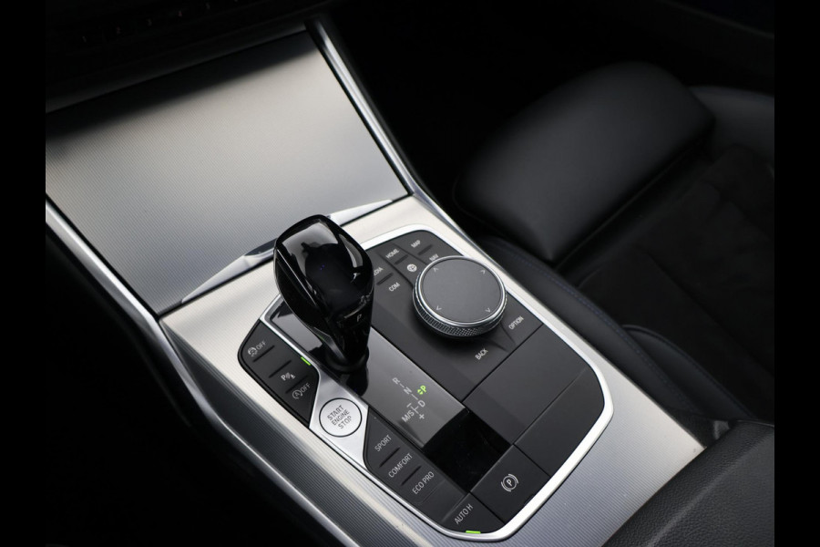 BMW 3 Serie Touring 318i AUT. M-SPORT DRAVITGRAU + SPORTSTOELEN | CAMERA | MEMORY | HIFI | SFEERVERLICHTING | CARPLAY