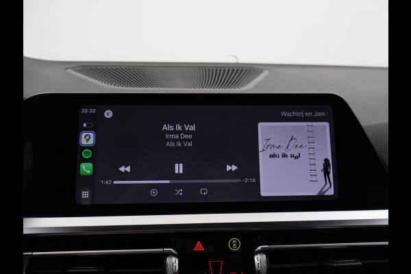 BMW 3 Serie Touring 318i AUT. M-SPORT DRAVITGRAU + SPORTSTOELEN | CAMERA | MEMORY | HIFI | SFEERVERLICHTING | CARPLAY