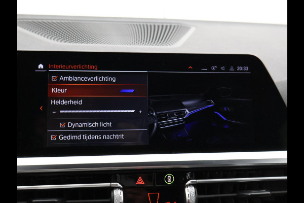 BMW 3 Serie Touring 318i AUT. M-SPORT DRAVITGRAU + SPORTSTOELEN | CAMERA | MEMORY | HIFI | SFEERVERLICHTING | CARPLAY