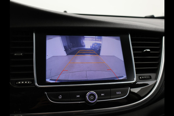 Opel Mokka X 1.4 TURBO 140 PK INNOVATION + LEDER | STUUR/STOELVERW. | APPLE CARPLAY | TREEPLANKEN
