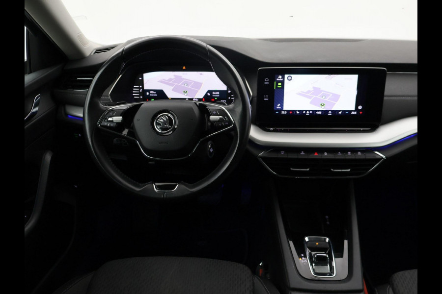 Škoda Octavia Combi 1.5 e-TSI AUT. + 18 INCH | ADAPTIVE CRUISE | LED | VIRTUAL COCKPIT | SFEERVERLICHTING | CAMERA | CARPLAY | STOELVERW.