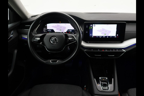Škoda Octavia Combi 1.5 e-TSI AUT. + 18 INCH | ADAPTIVE CRUISE | LED | VIRTUAL COCKPIT | SFEERVERLICHTING | CAMERA | CARPLAY | STOELVERW.
