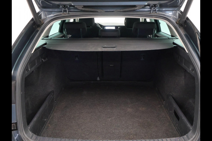 Škoda Octavia Combi 1.5 e-TSI AUT. + 18 INCH | ADAPTIVE CRUISE | LED | VIRTUAL COCKPIT | SFEERVERLICHTING | CAMERA | CARPLAY | STOELVERW.