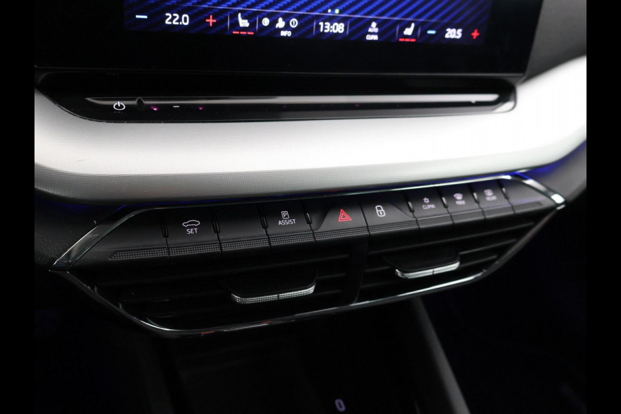 Škoda Octavia Combi 1.5 e-TSI AUT. + 18 INCH | ADAPTIVE CRUISE | LED | VIRTUAL COCKPIT | SFEERVERLICHTING | CAMERA | CARPLAY | STOELVERW.