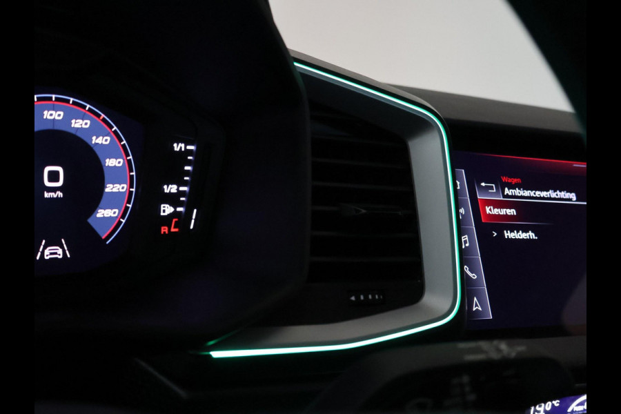 Audi A1 Sportback 25 TFSI + SFEERVERLICHTING | APPLE CARPLAY | VIRTUAL COCKPIT | SPORTSTOELEN | STOELVERW.