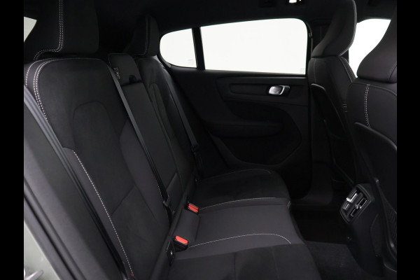 Volvo C40 RECHARGE TWIN ULTIMATE 78 kWh 408 PK SAGE GREEN + ELEK. TREKHAAK | 20 INCH | PANORAMA | PILOT ASSIST | ACC | HK